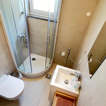 Apartman Apartma Istrsko Zavetje Pri Kopru - Istrian Hideaway Near Koper Pobegi