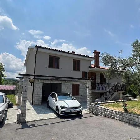 Lägenhet Apartma Istrsko Zavetje Pri Kopru - Istrian Hideaway Apartment Near Koper Pobegi