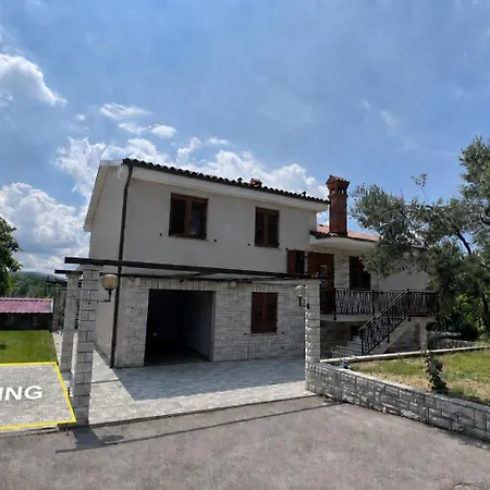 Apartman Apartma Istrsko Zavetje Pri Kopru - Istrian Hideaway Near Koper Pobegi