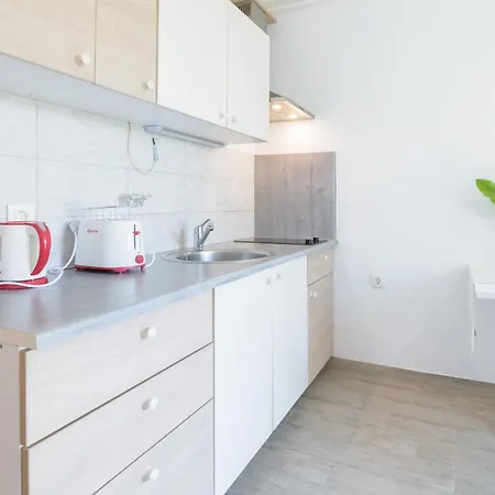 Apartma Istrsko Zavetje Pri Kopru - Istrian Hideaway Near Koper Apartman