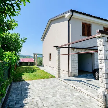 Apartman Apartma Istrsko Zavetje Pri Kopru - Istrian Hideaway Near Koper *